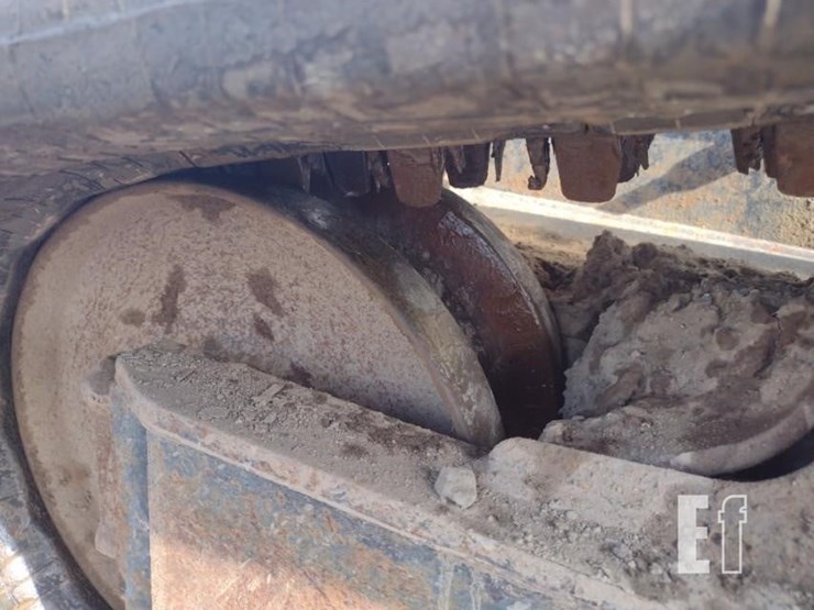 2019-bobcat-t740-image-27