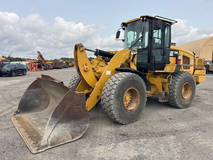 caterpillar-938k-image-2