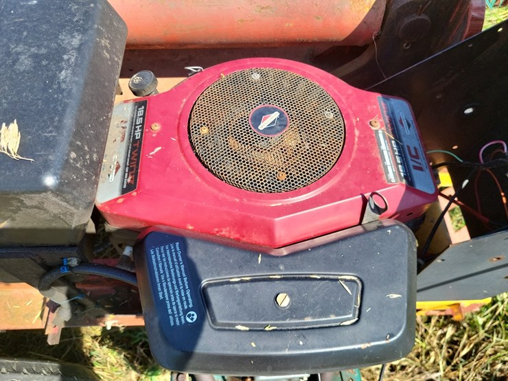 log-splitter-on-wheels-w/ball-hitch-image-12