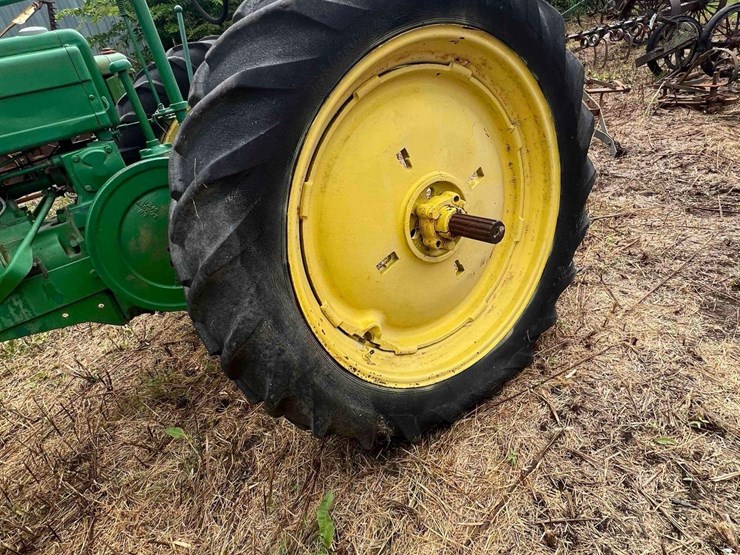 john-deere-b-image-8