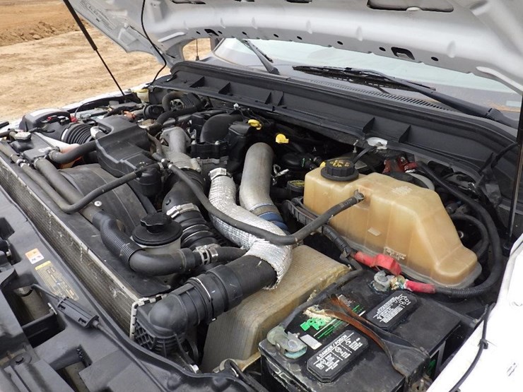 2011-ford-f550-image-17
