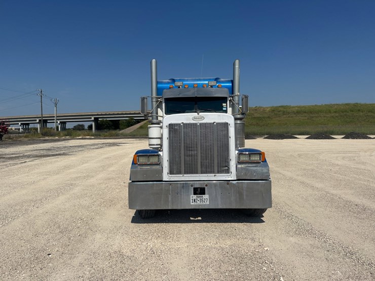 1995-peterbilt-379-image-2