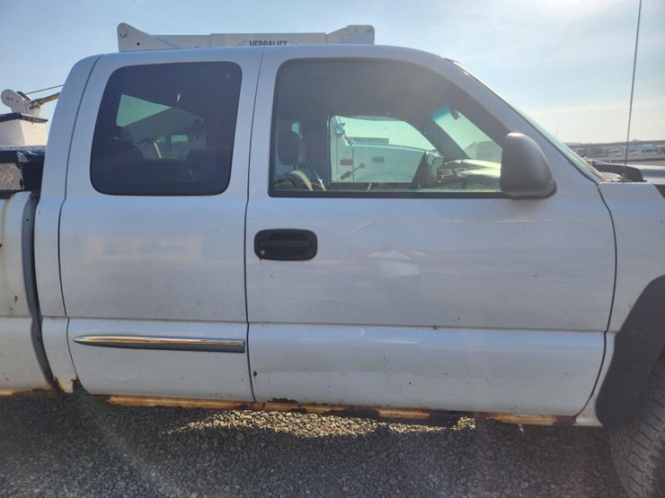 2006-chevrolet-2500-image-22