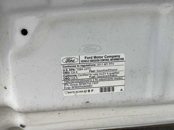 2011-ford-f150-xl-image-32
