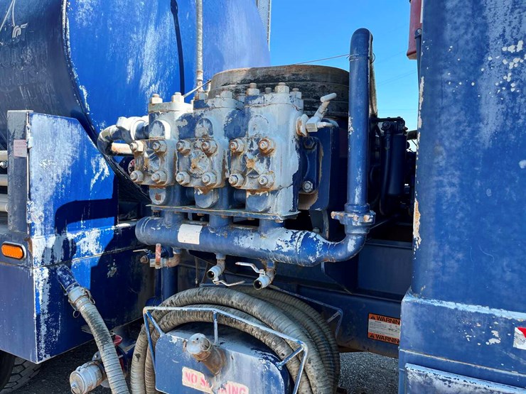 2015-kenworth-t800-image-12