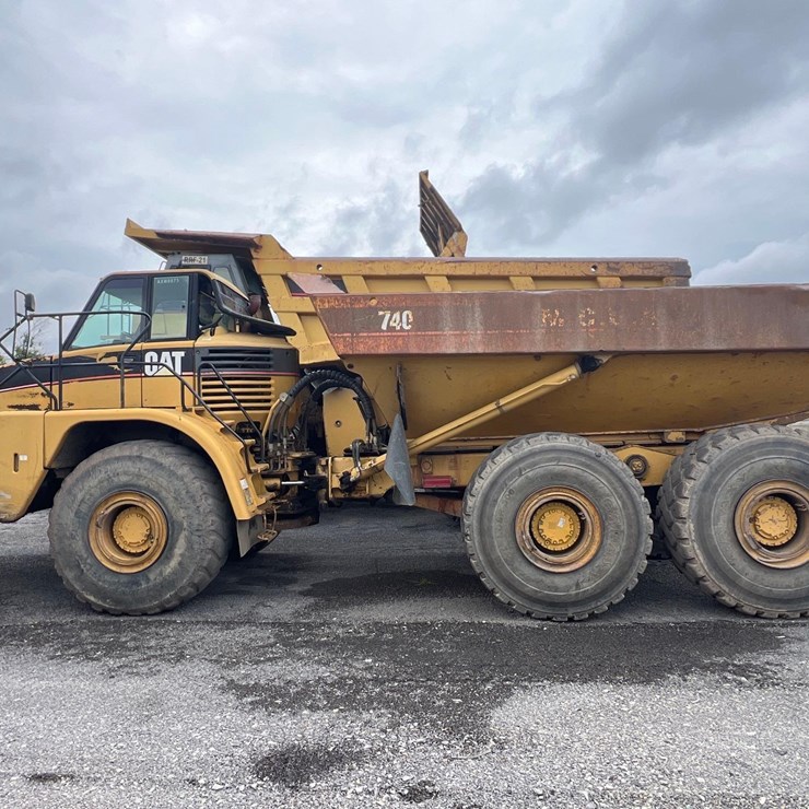 CATERPILLAR 740