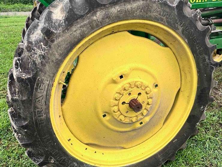john-deere-b-image-10