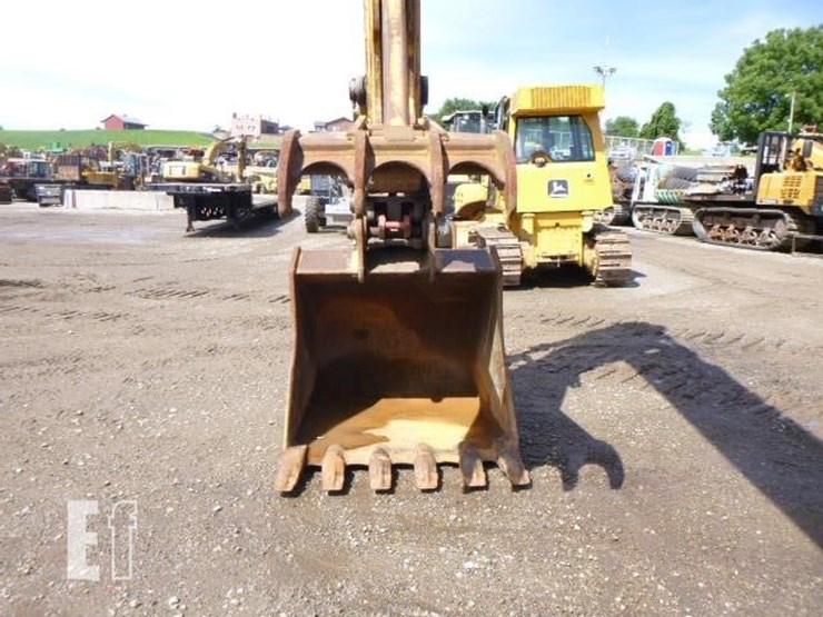 2011-deere-225d-lc-image-37