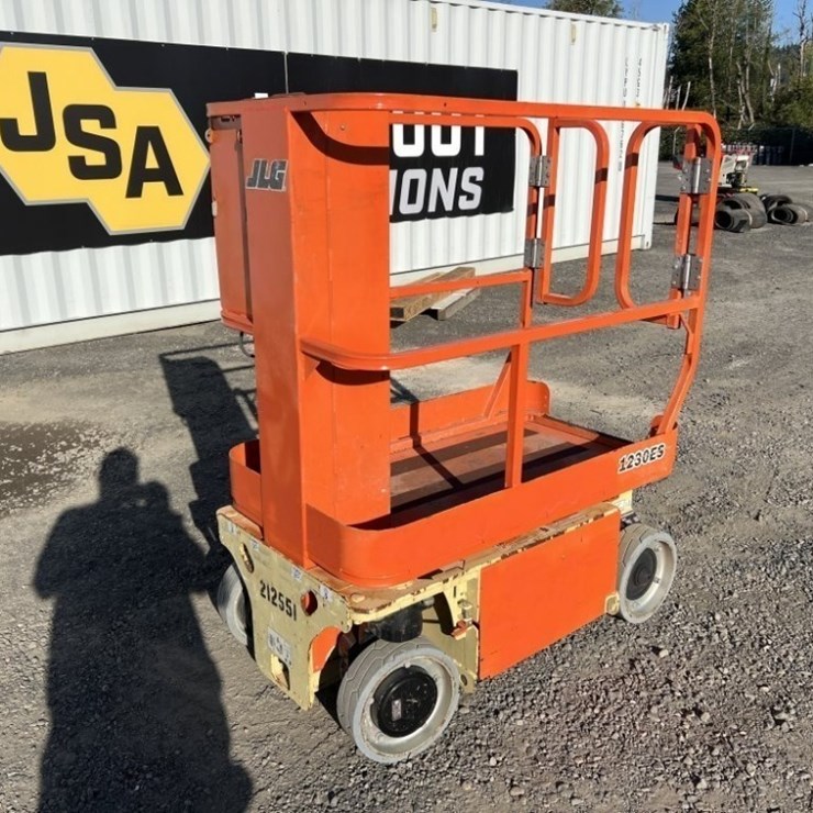 2018 JLG 1230ES