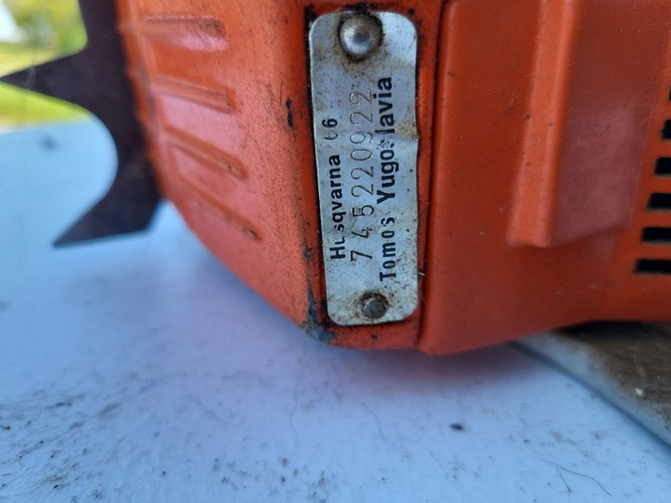 husqvarna-66-gas-chain-saw-w/o-bar---tag-#1049-image-9