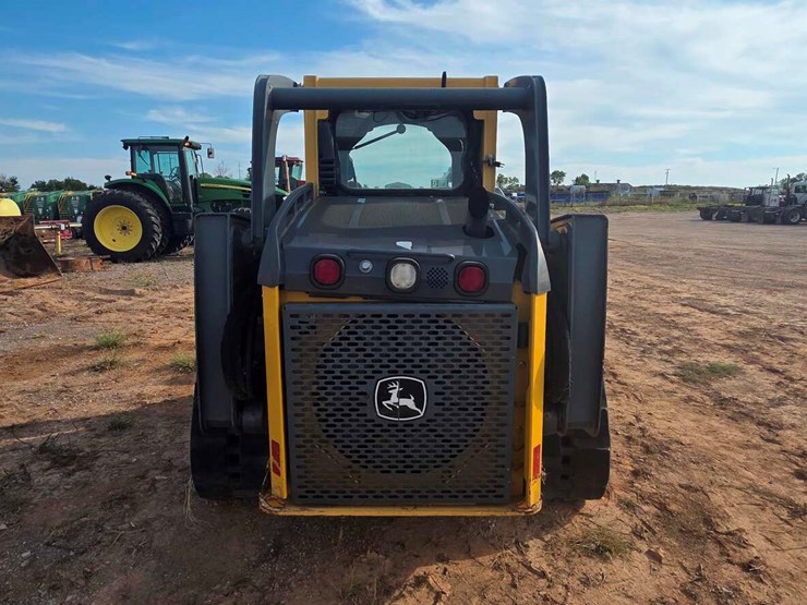 2011-deere-323d-image-13