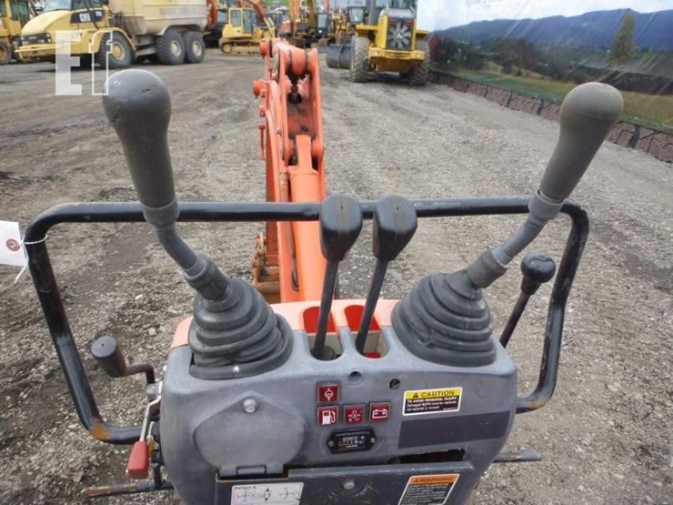 2018-kubota-k008-3-image-7