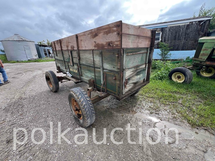 john-deere-wooden-sided-wagon-image-6
