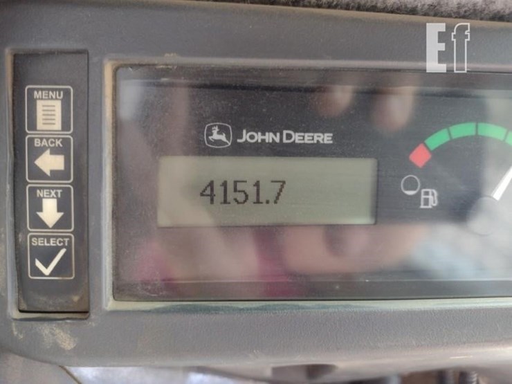 2015-deere-329e-image-6