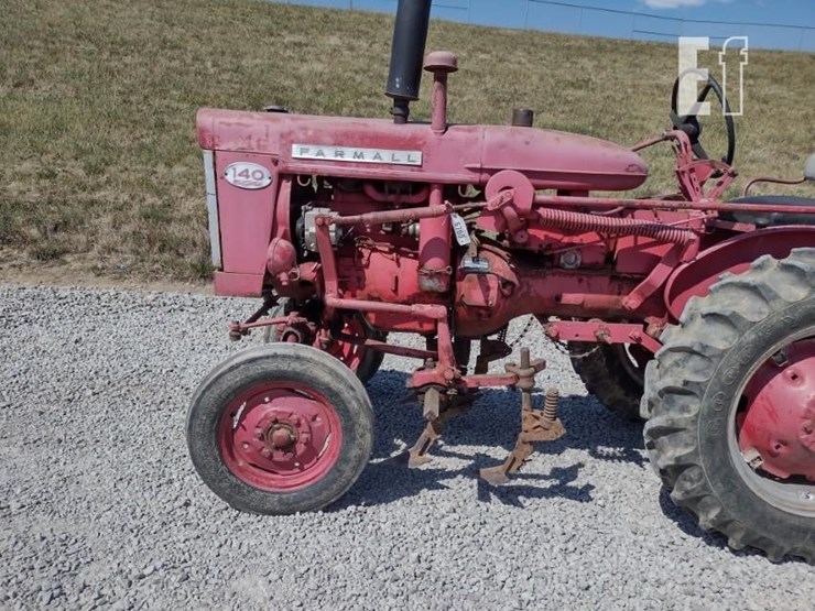 farmall-140-tractor-w/cultivators-5760-image-8