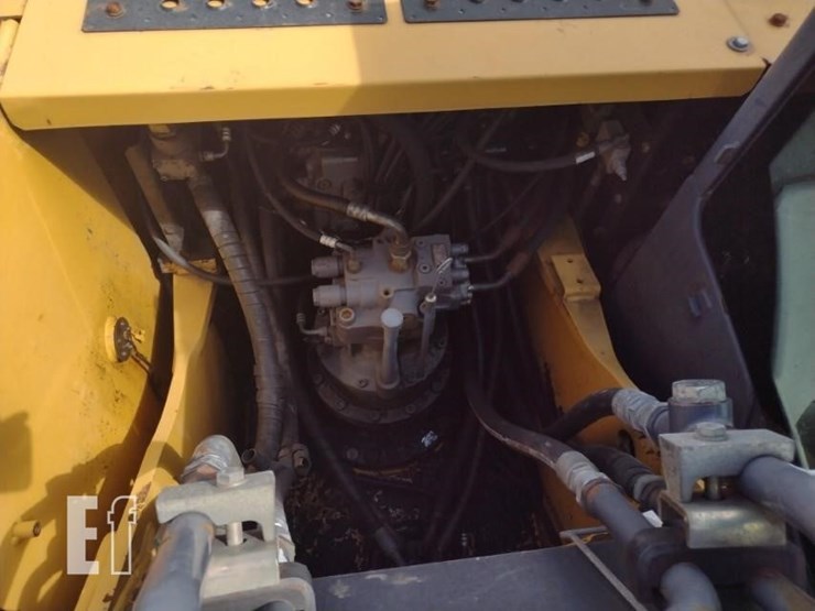 2013-deere-210g-lc-image-46
