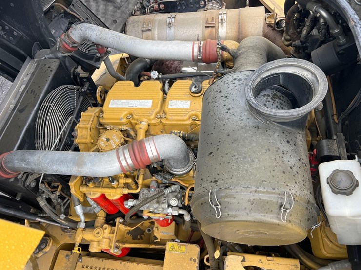 caterpillar-740b-image-18