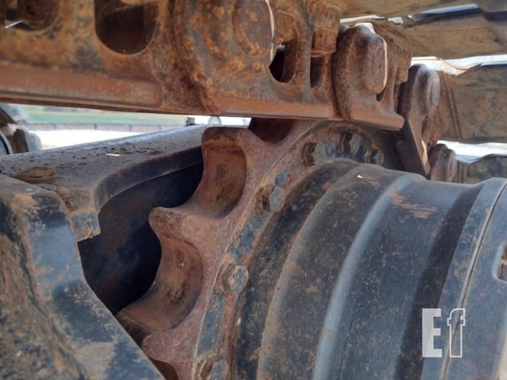 2019-deere-135g-image-28