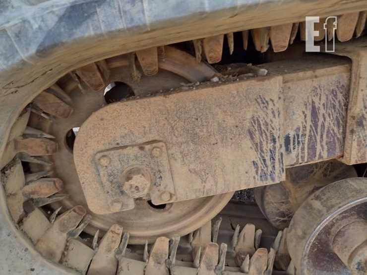 2015-morooka-mst2200vd-image-26