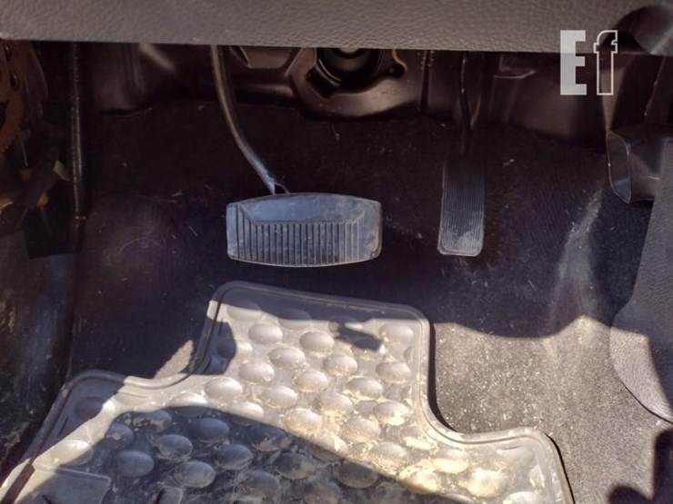 2010-ford-explorer-image-8