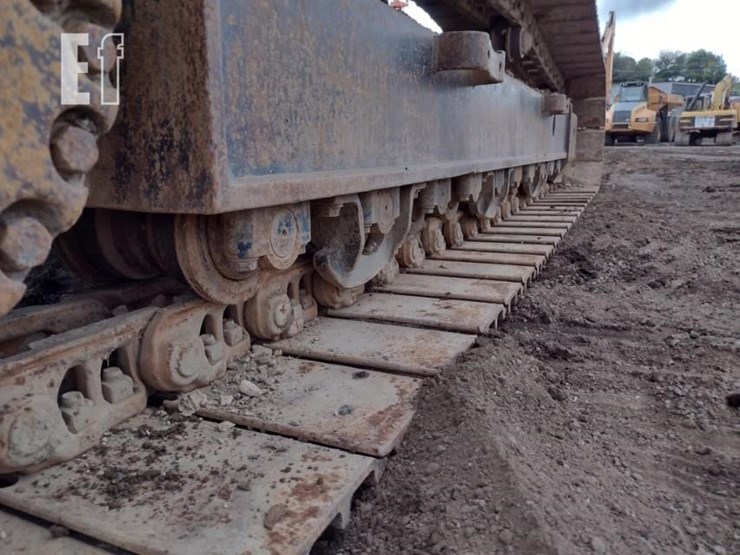 komatsu-pc220-lc-8-image-21