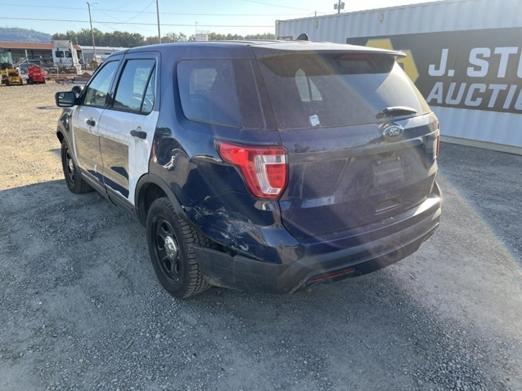 2017-ford-explorer-image-6