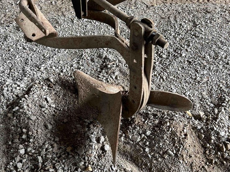 1btm-mark-out-plow-image-4