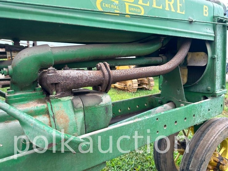 john-deere-b-image-5