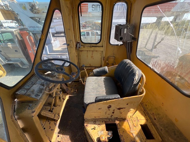 caterpillar-825b-image-15