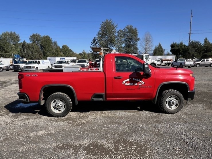 2020-chevrolet-silverado-2500-image-3