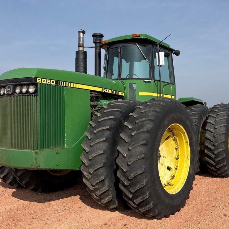 JOHN DEERE 8850