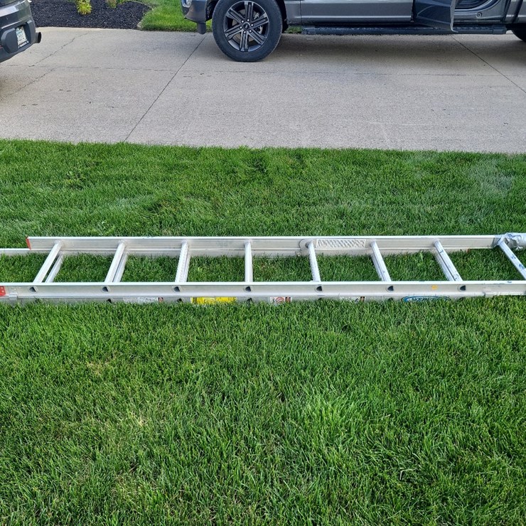 Werner 16' Aluminum Extension Ladder
