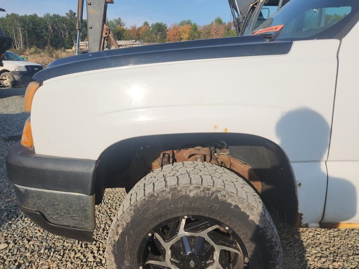 2006-chevrolet-2500-image-17
