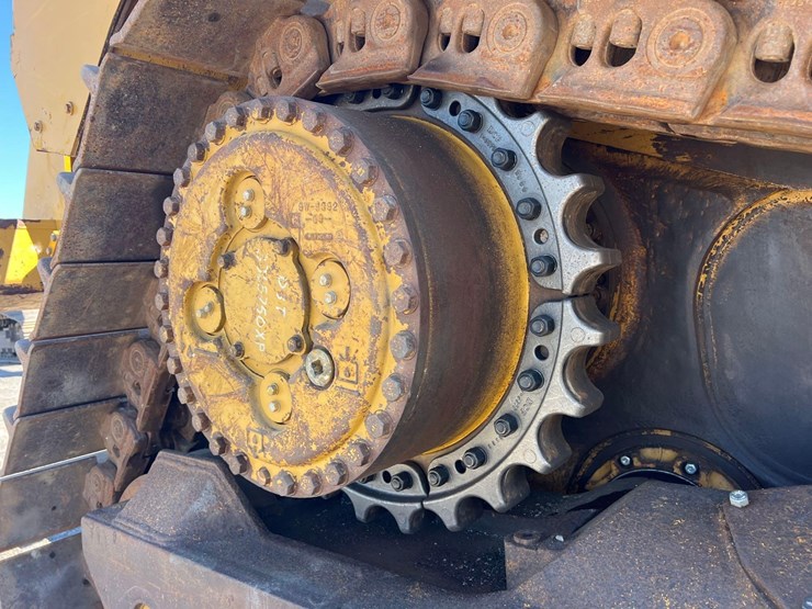 2012-caterpillar-d8t-image-16