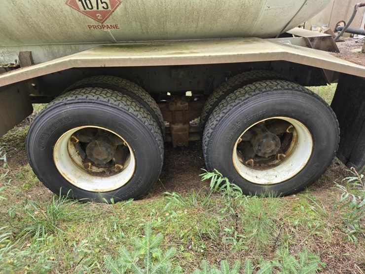 1988-ford-l8000-image-21