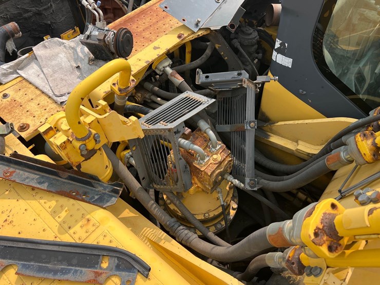 komatsu-pc300-lc-7e0-image-21