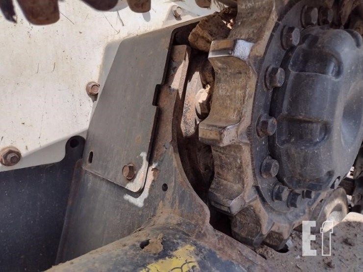 2018-bobcat-t595-image-23