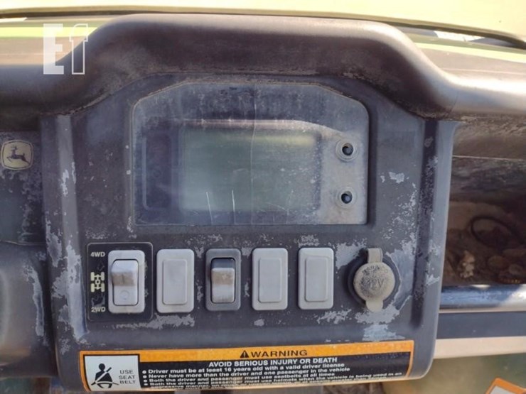 2011-john-deere-gator-xuv-825i-image-7