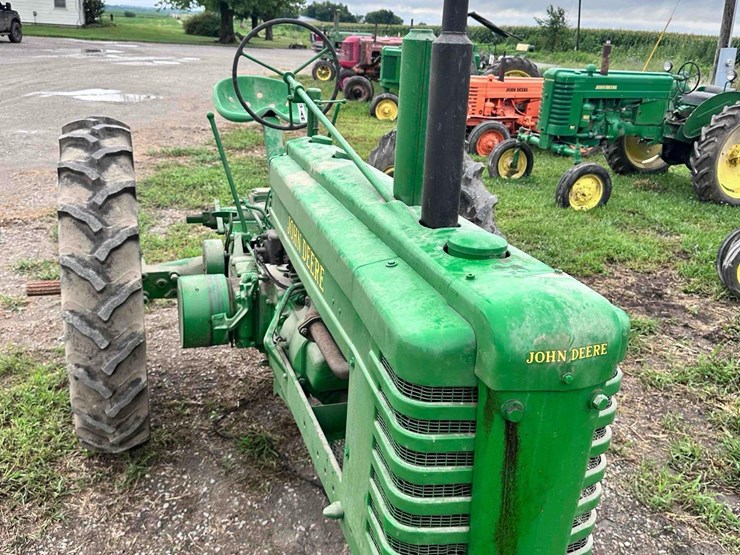 john-deere-b-image-3