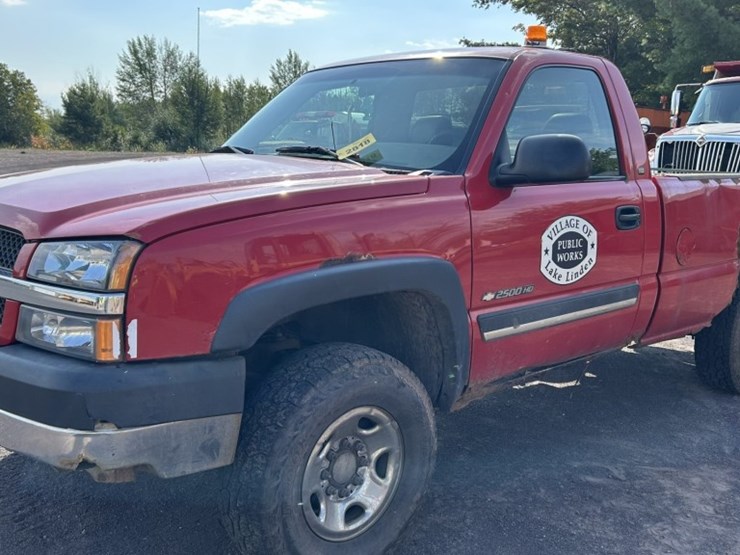 2003-chevrolet-2500hd-image-1