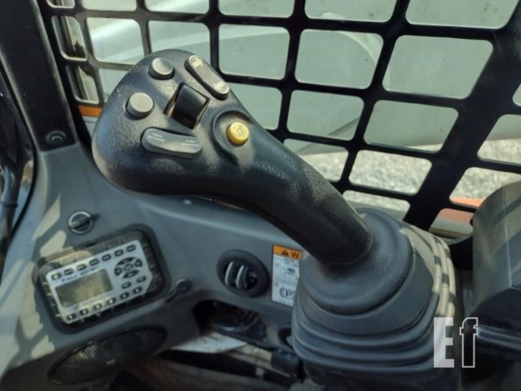 2016-bobcat-t770-image-9