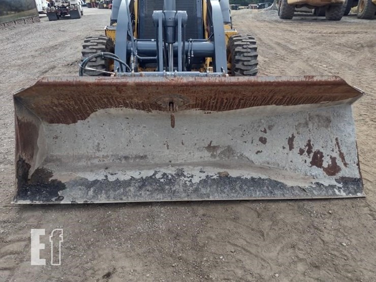 2020-deere-410l-image-18