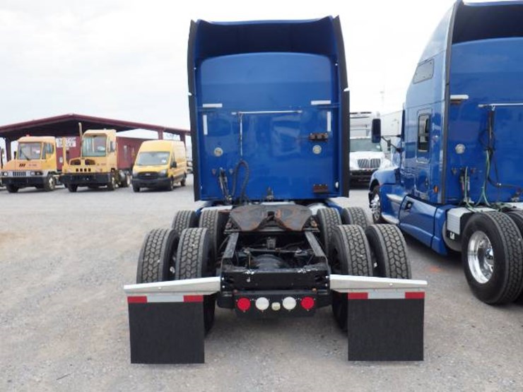2014-kenworth-t660-image-5
