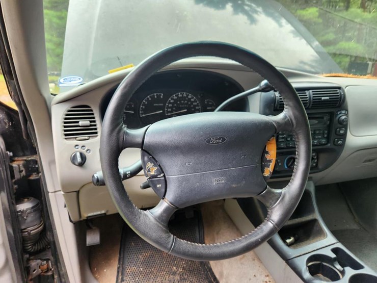 1998-ford-explorer-xlt-image-29