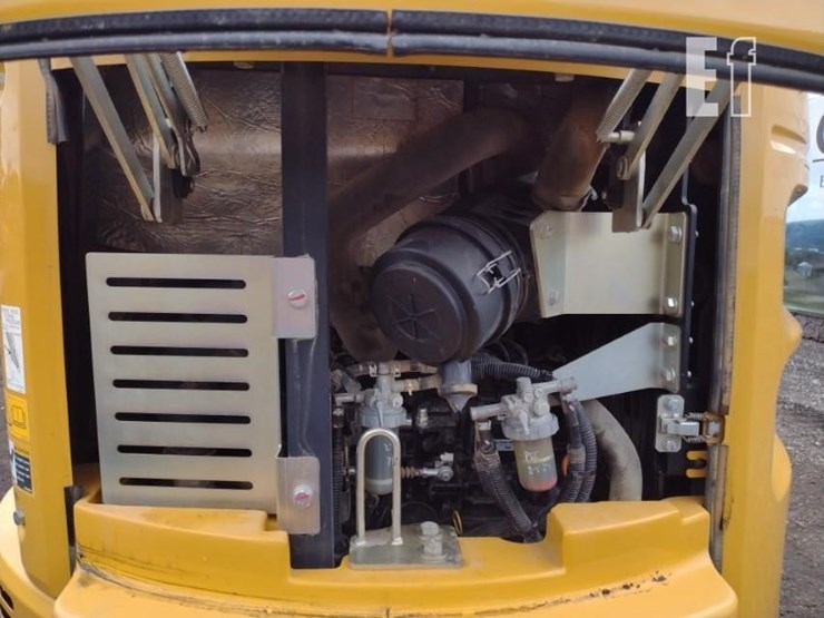 2022-deere-26g-image-44