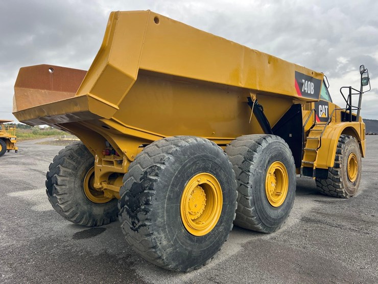 caterpillar-740b-image-3