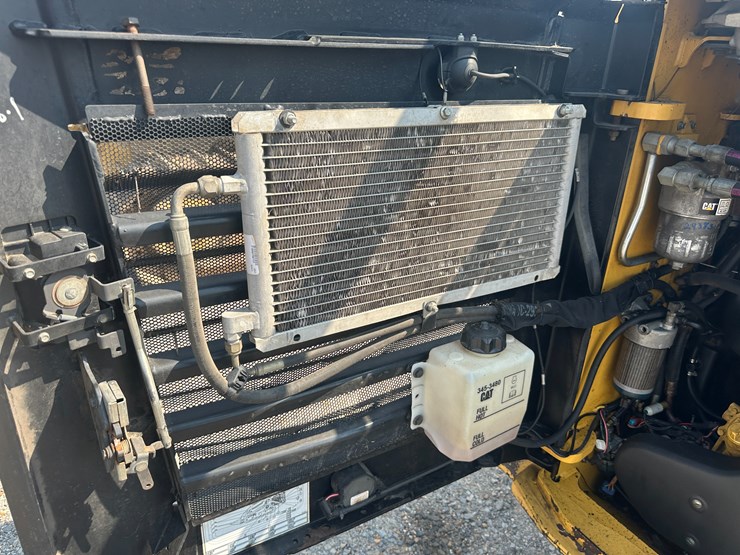 2018-caterpillar-299d2-xhp-image-36
