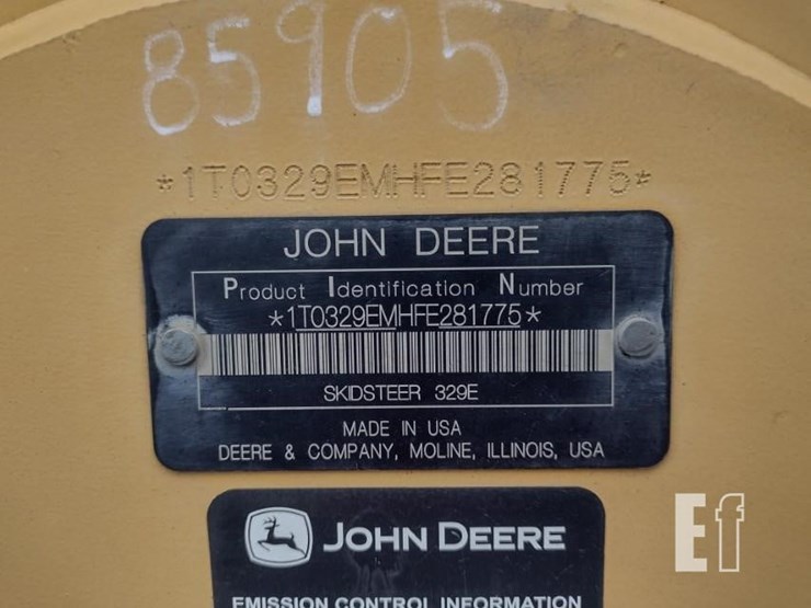 2015-deere-329e-image-5