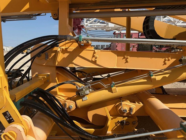bauer-atd-750-vertical-hydraulic-pipe-handler-image-8