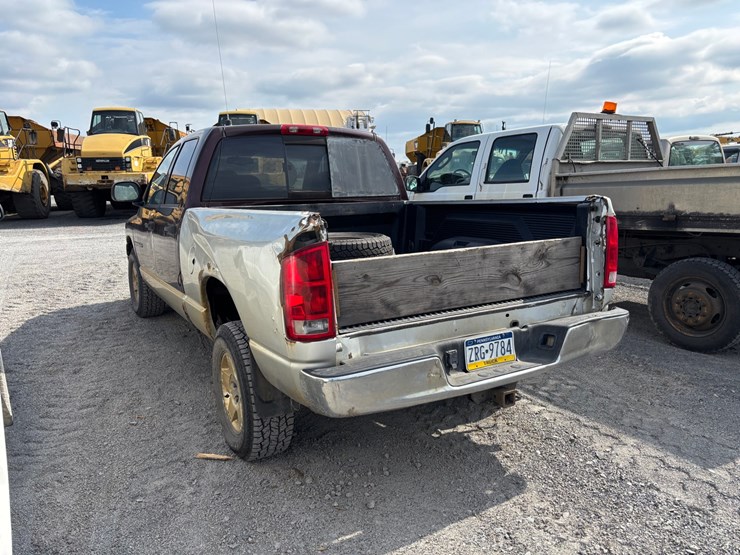 2005-dodge-ram-1500-image-4